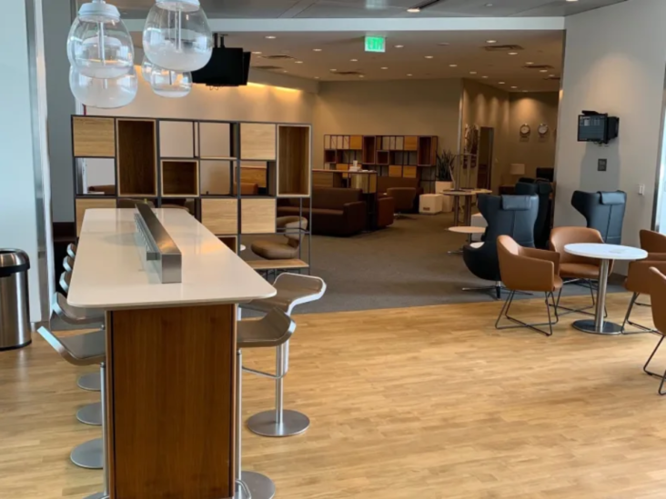 Lufthansa Business Lounge at DTW Lufthansa Business Lounge at DTW