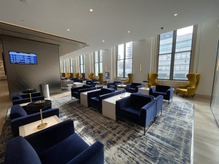 Amtrak Metropolitan Lounge NYC General Seating Amtrak Metropolitan Lounge NYC General Seating