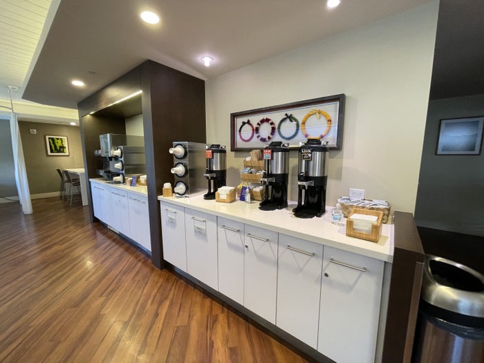 Hawaiian Airlines Lounge Beverage Station
