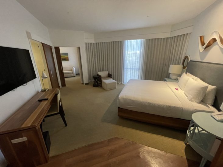 Hyatt Centric Waikiki Mountain View Suite Bed Hyatt Centric Waikiki Mountain View Suite Bed