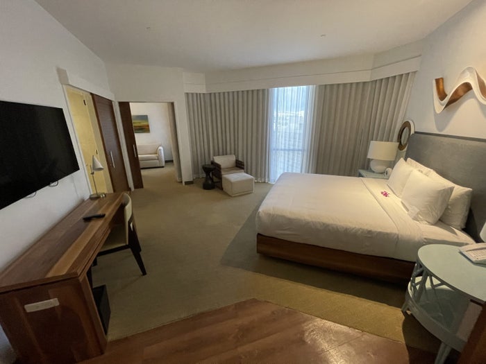 Hyatt Centric Waikiki Mountain View Suite Bed