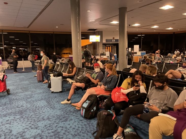 AA HNL Gate Area AA HNL Gate Area