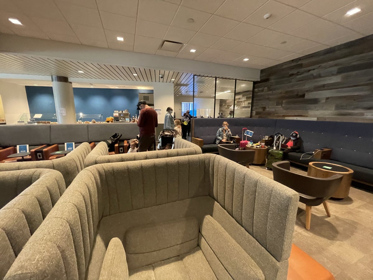 Alaska Airlines Lounge LAX Seating Options