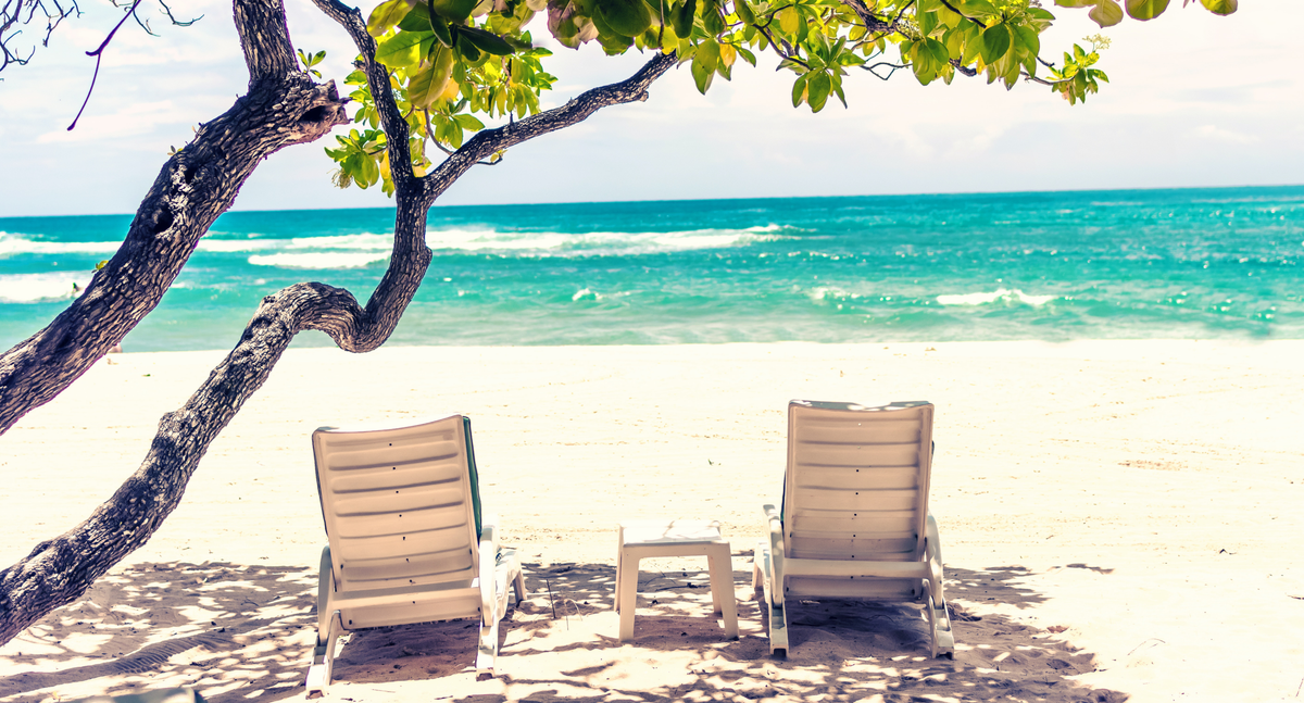 The 16 Best Beach Chairs in 2024 [With Canopies & Loungers]