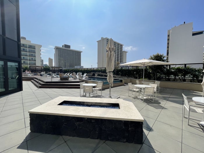 Hyatt Centric Waikiki Outdoor Space