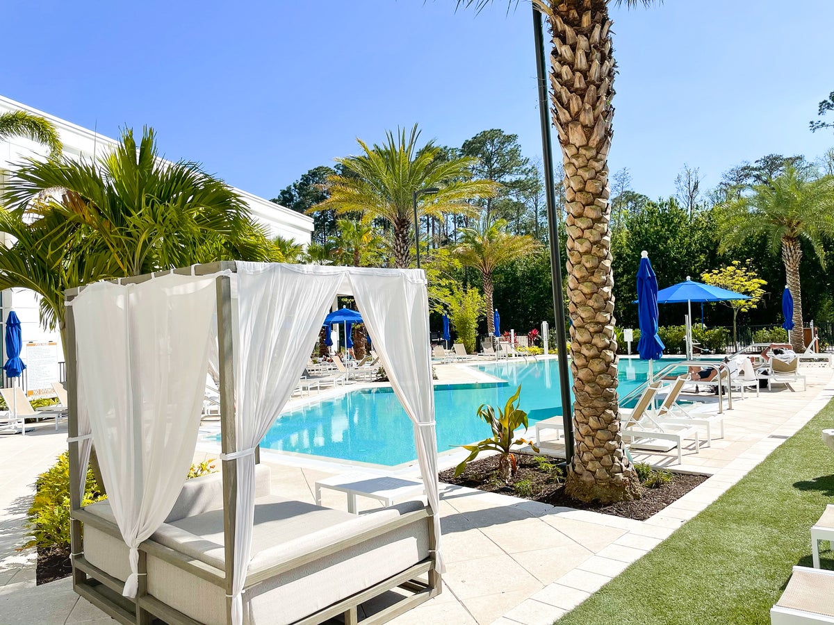 JW Marriott Bonnet Creek Orlando adult pool and cabana