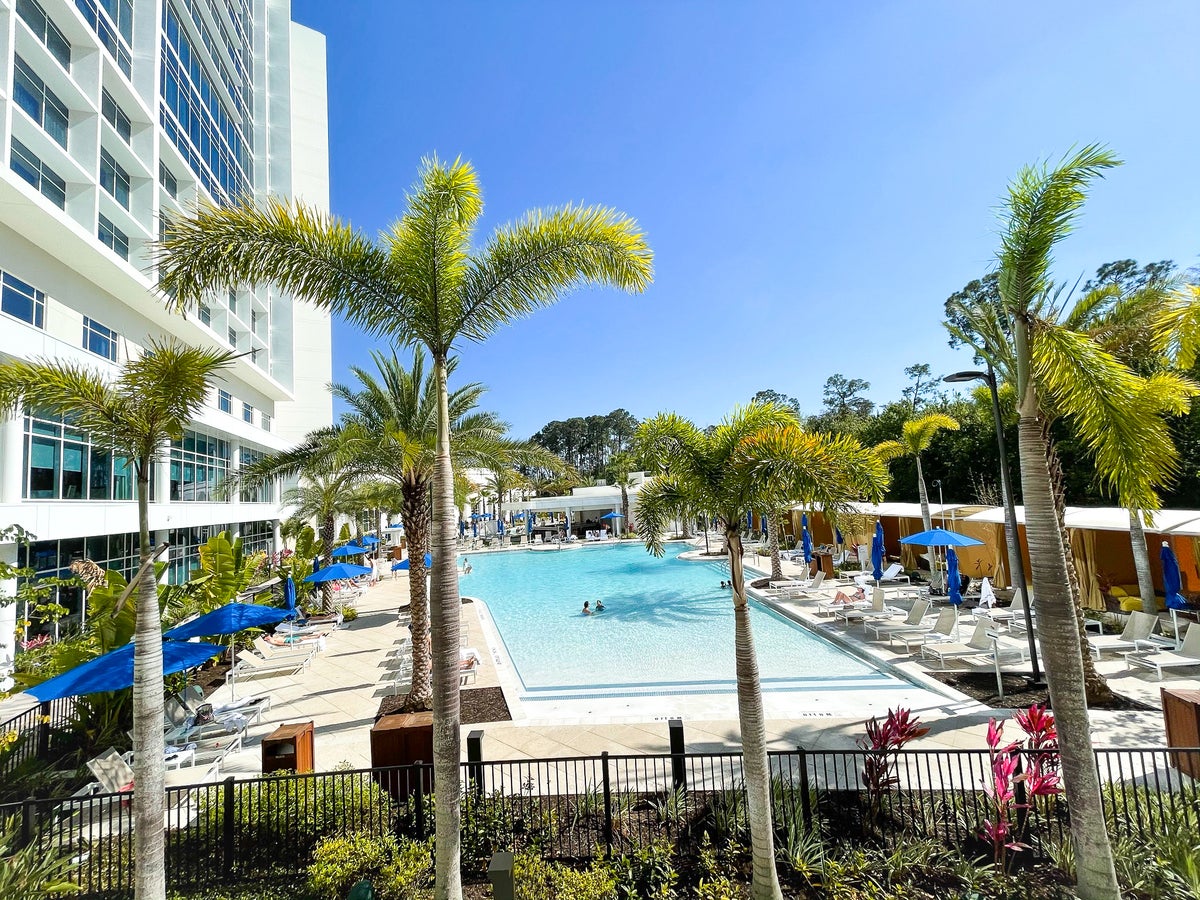JW Marriott Bonnet Creek Orlando pool and palm trees