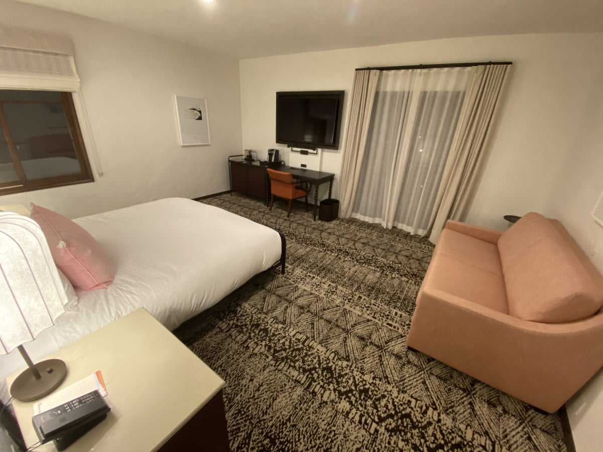 Mar Monte King Corner Premium Room Overview