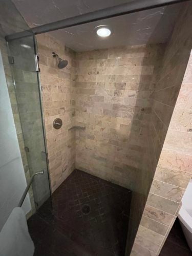 Mar Monte Suite Shower Mar Monte Suite Shower