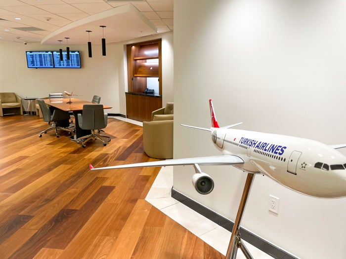 Turkish Lounge Miami model airlplane