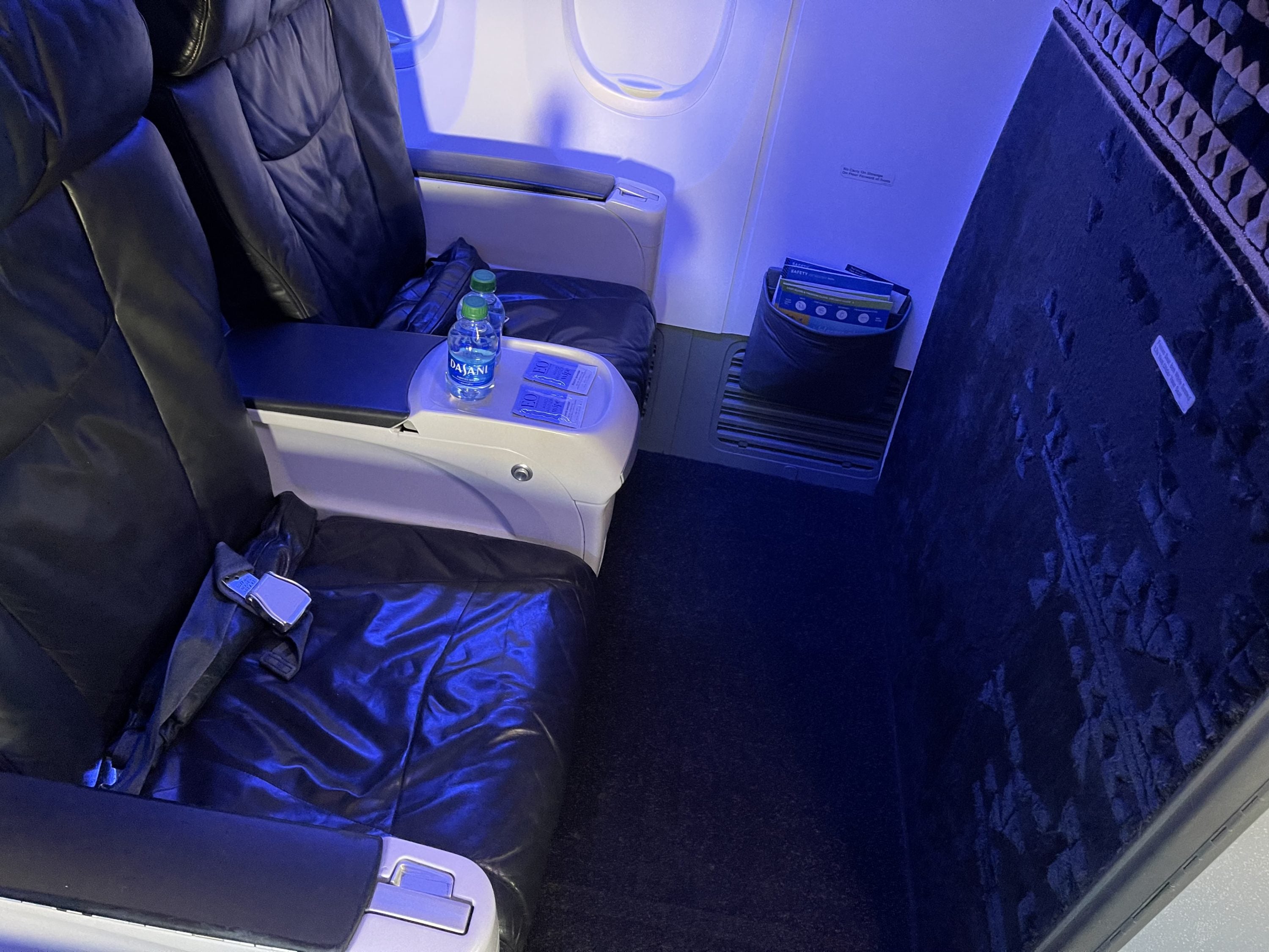 Bulkhead Seating The Pros Cons Includes Airline Guide 41 OFF