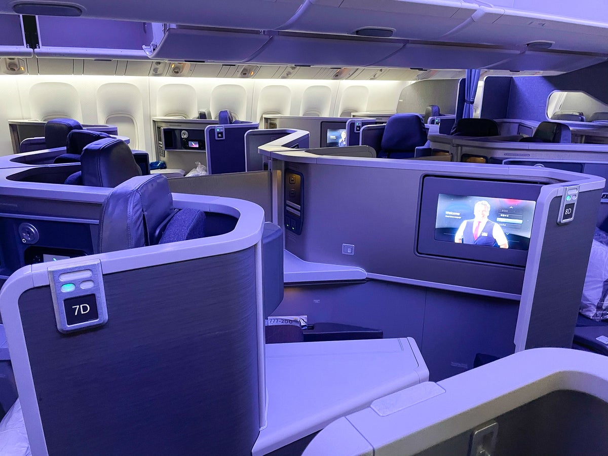 American Airlines 777 Flagship Business Class middle seats