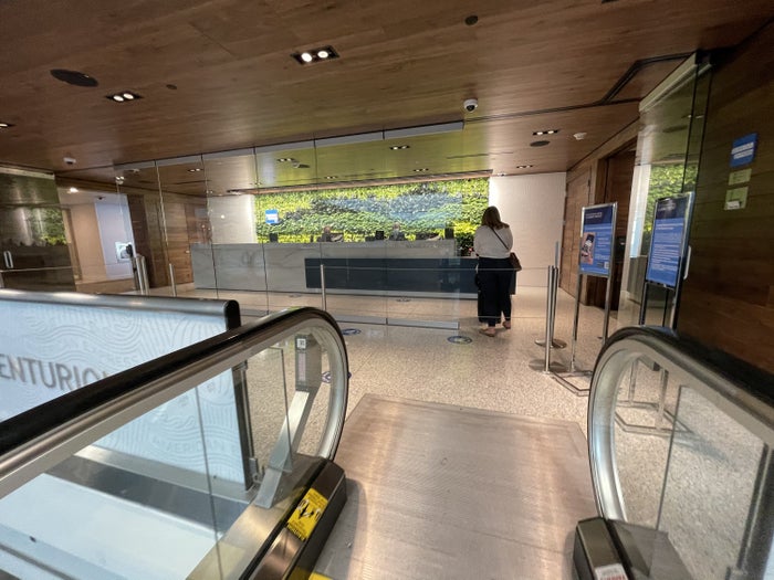 Centurion Lounge DEN Top of Escalators