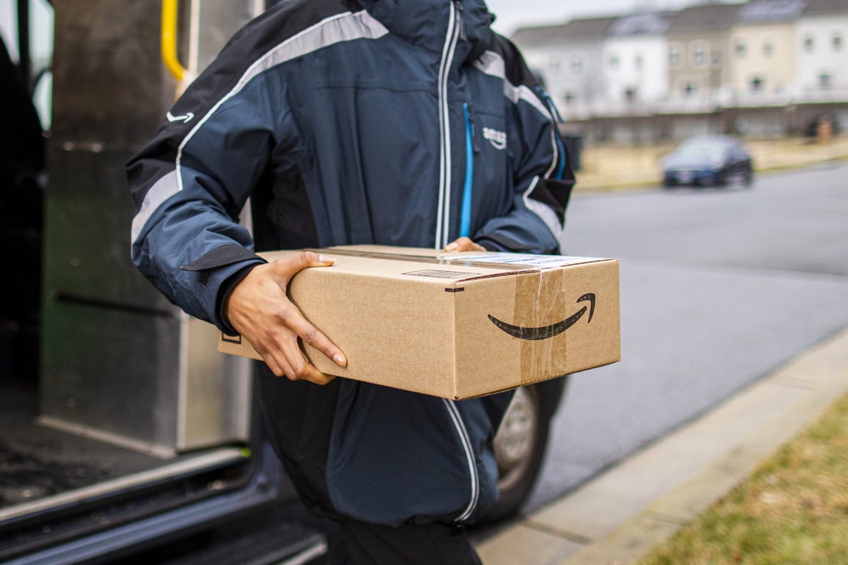 Amazon Rewards & Prime Visa Card Review – Everything You Need To Know