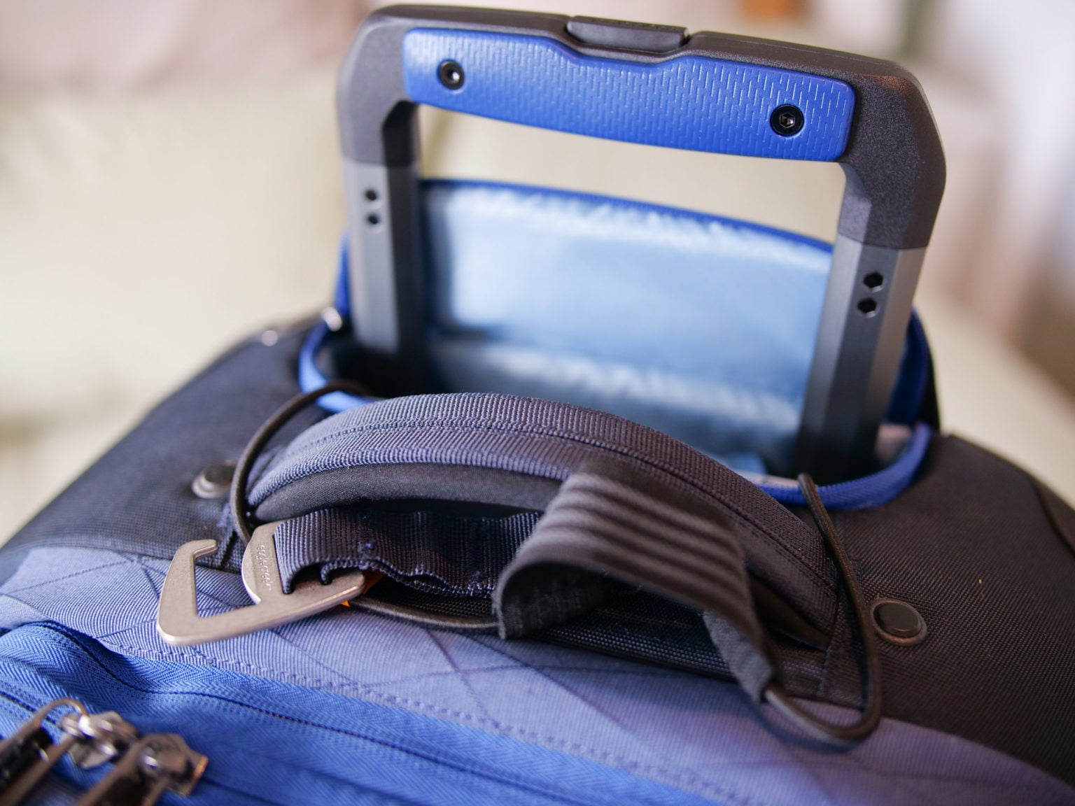 The 10 Best Eagle Creek Luggage of 2023 [Indepth Guide]