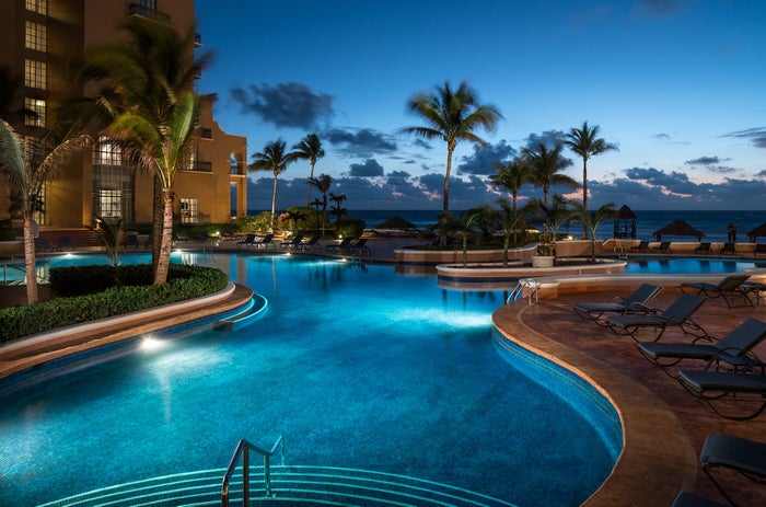 The 8 Best Cancún Hotels To Book With Points [for Max Value]