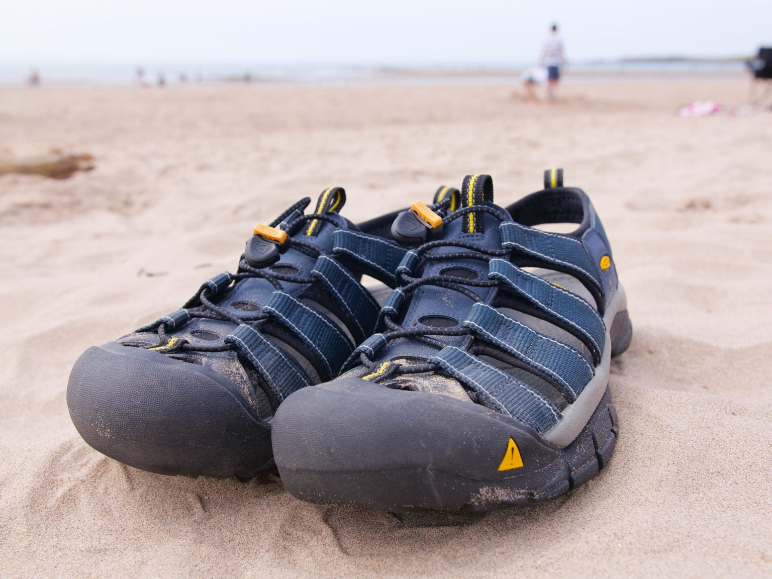 lightweight travel sandals