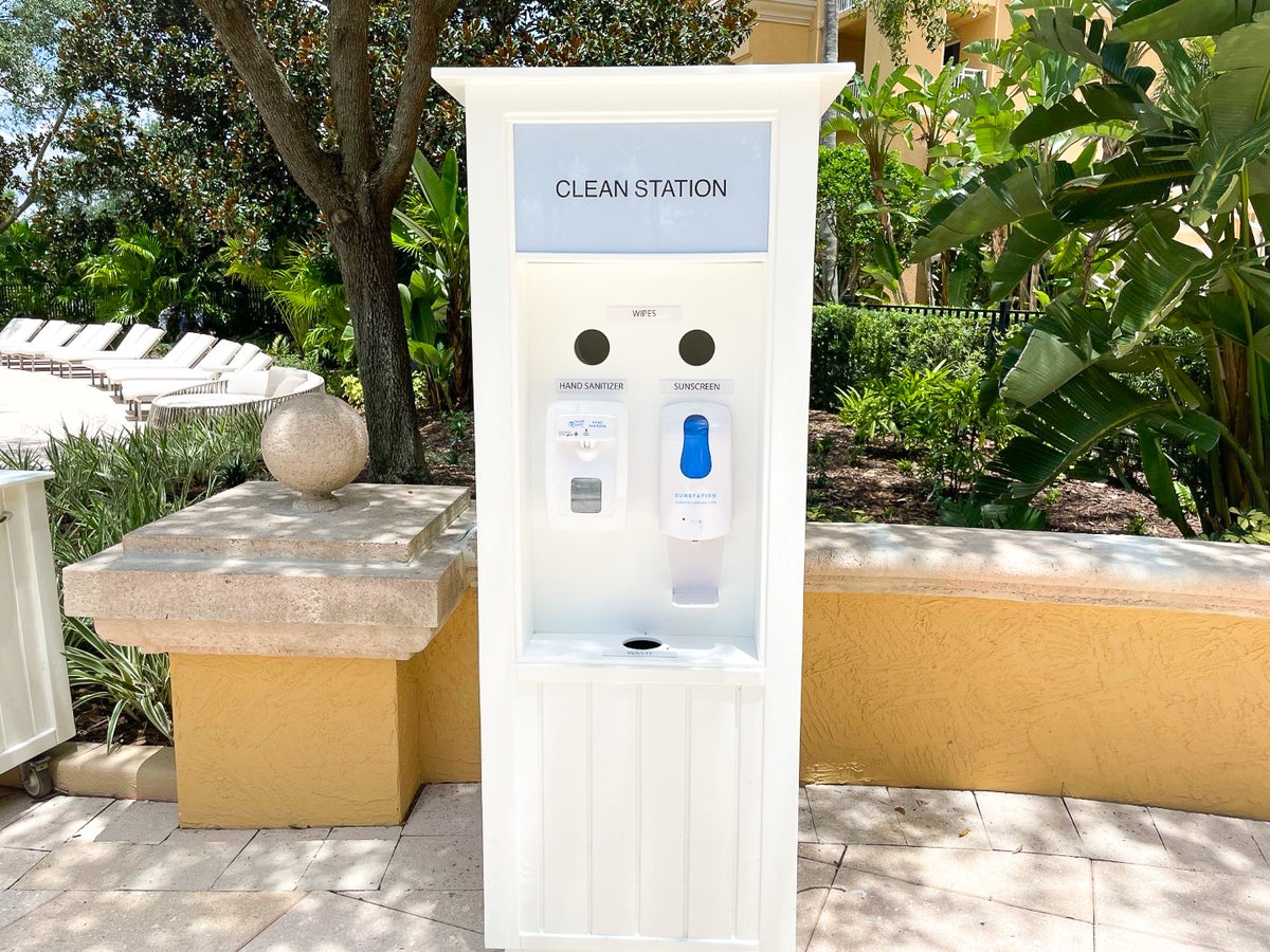 Ritz Carlton Orlando Grande Lakes Poolside Sanitation Station