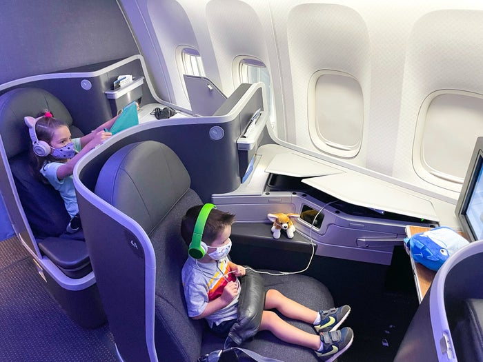 American Airlines Boeing 777-200ER First Class/Flagship Business Review [MIA to BOS]