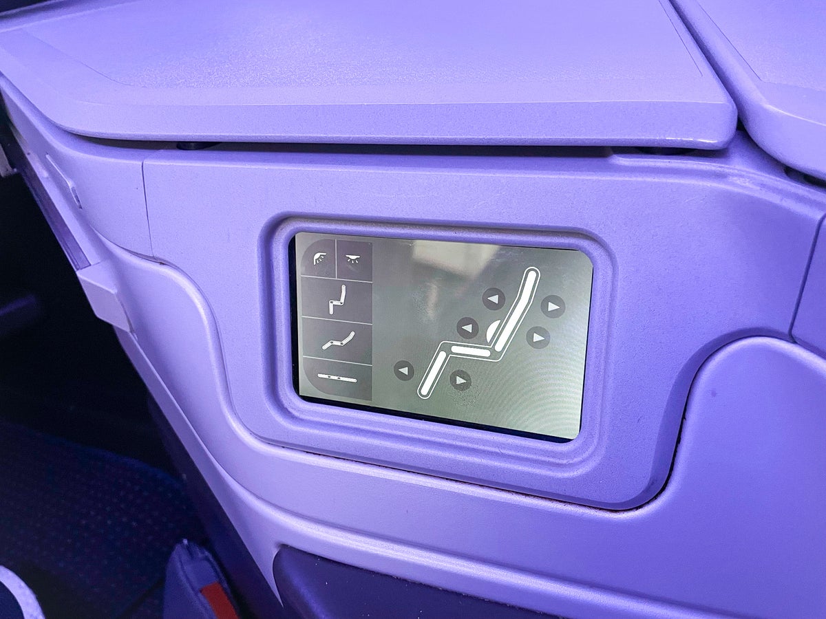 American Airlines First Flagship Business Class Miami to Boston seat controls