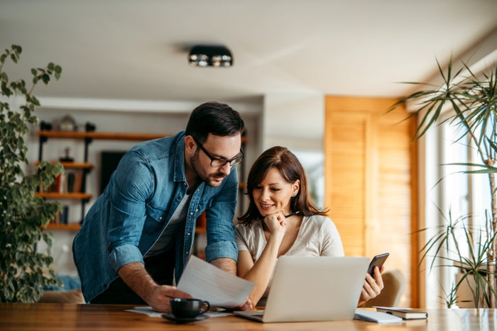 If I Pay Off My Credit Card in Full, Will My Credit Score Go Up?