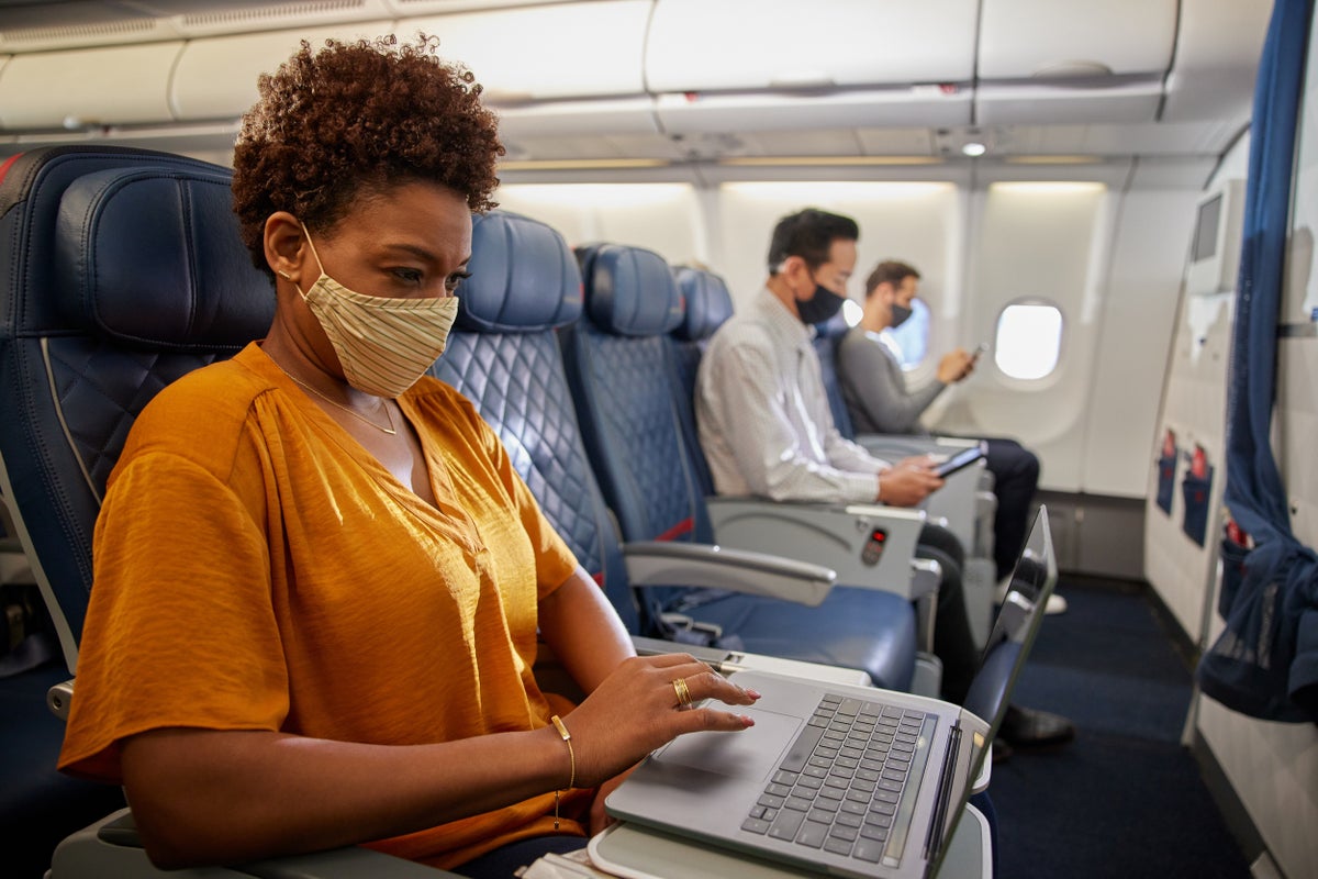 6 Tips To Get the Best Airplane Seat During COVID-19 [2024]