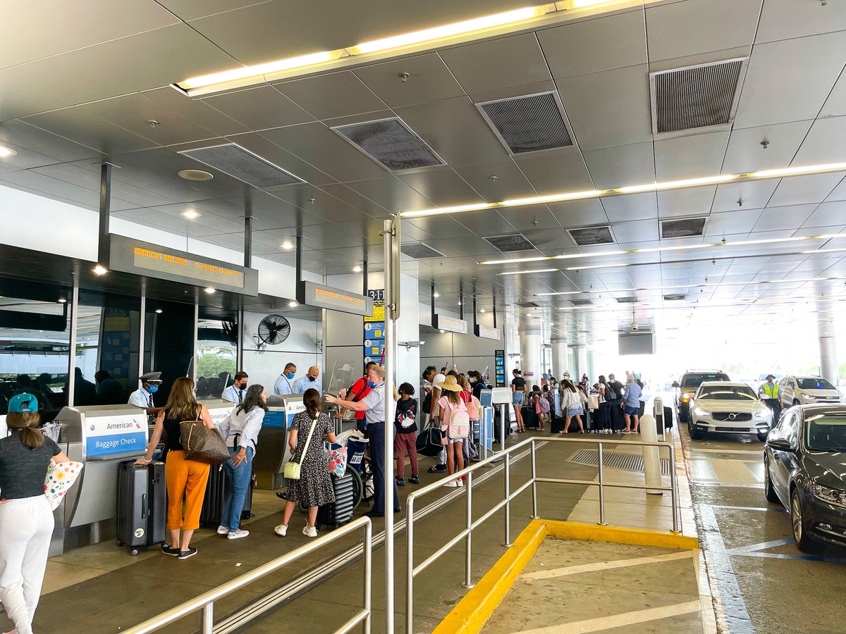 Miami International Airport curb