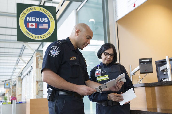 NEXUS U.S. Canada agents NEXUS U.S. Canada agents