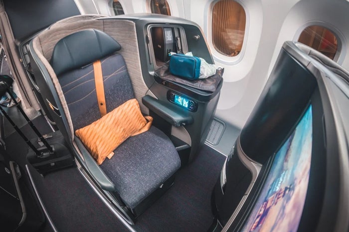 Swiss Air business class seat Turkish Airlines Business Class Seat 7A Boeing 787 9