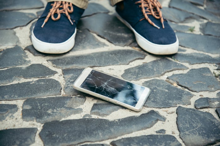 Amex Cell Phone Protection – How It Works & Which Premium Cards Have It