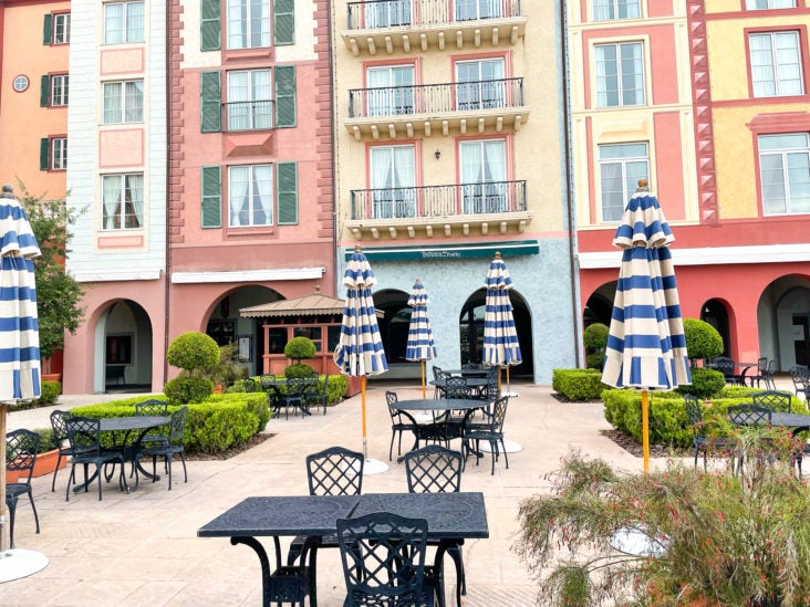Loews Portofino Bay Orlando outdoor tables Loews Portofino Bay Orlando outdoor tables