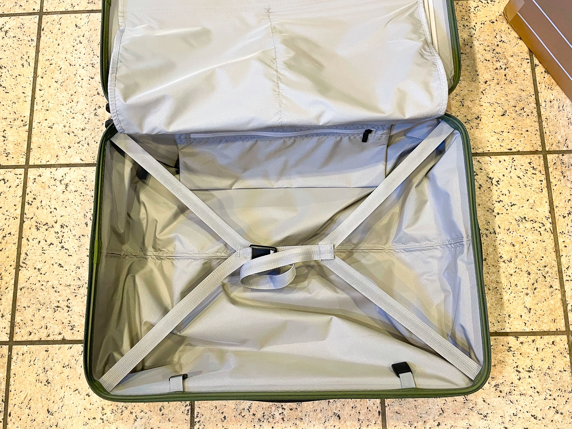 Monos Carry-On Pro & Checked-In Medium Luggage Review