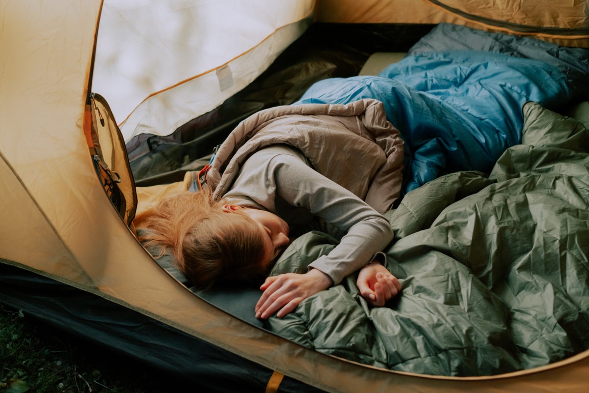 The 10 Best Camping Blankets and Quilts for Travel [2024]