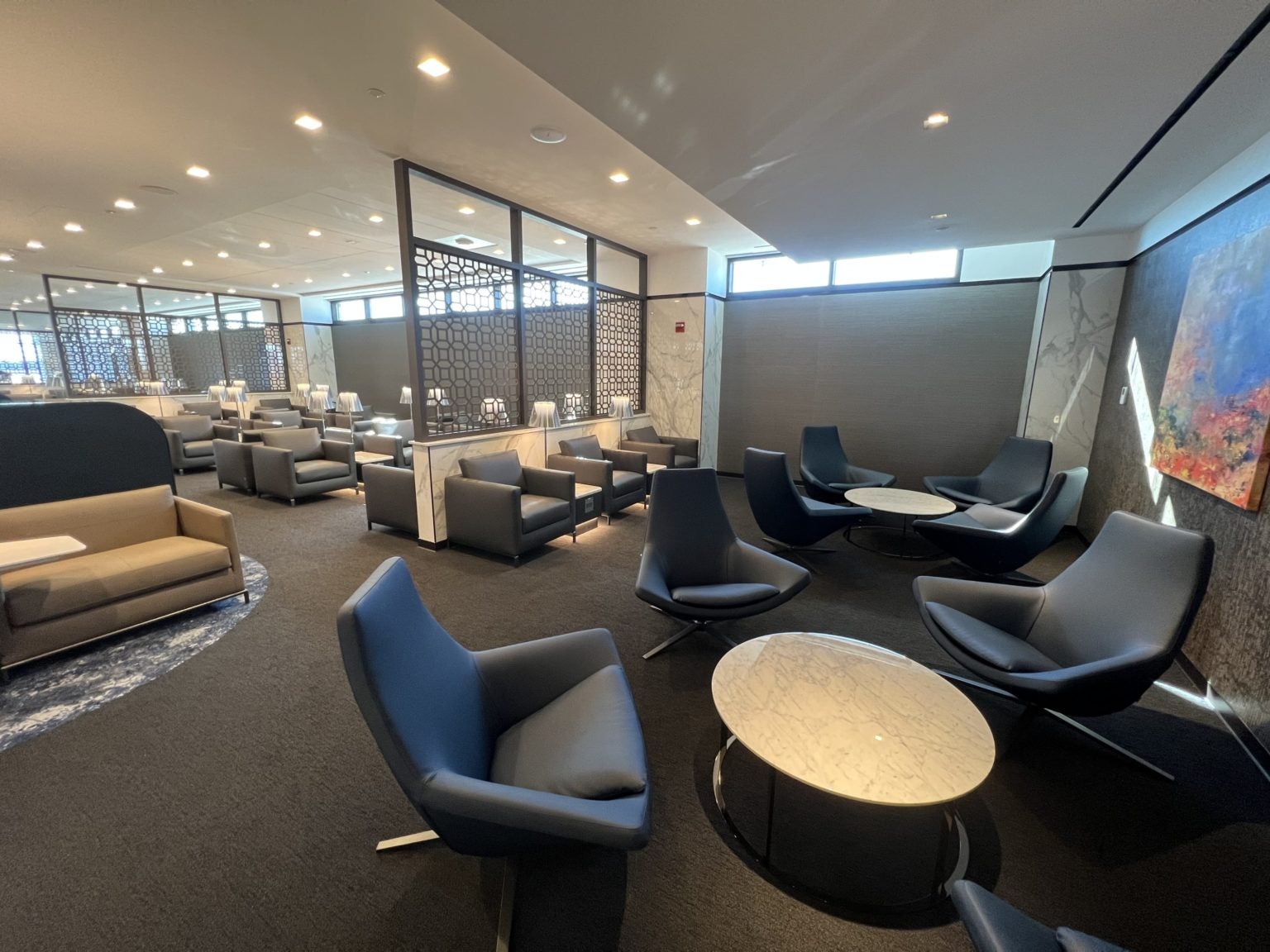 United Polaris Lounge at Dulles International Airport [Review]