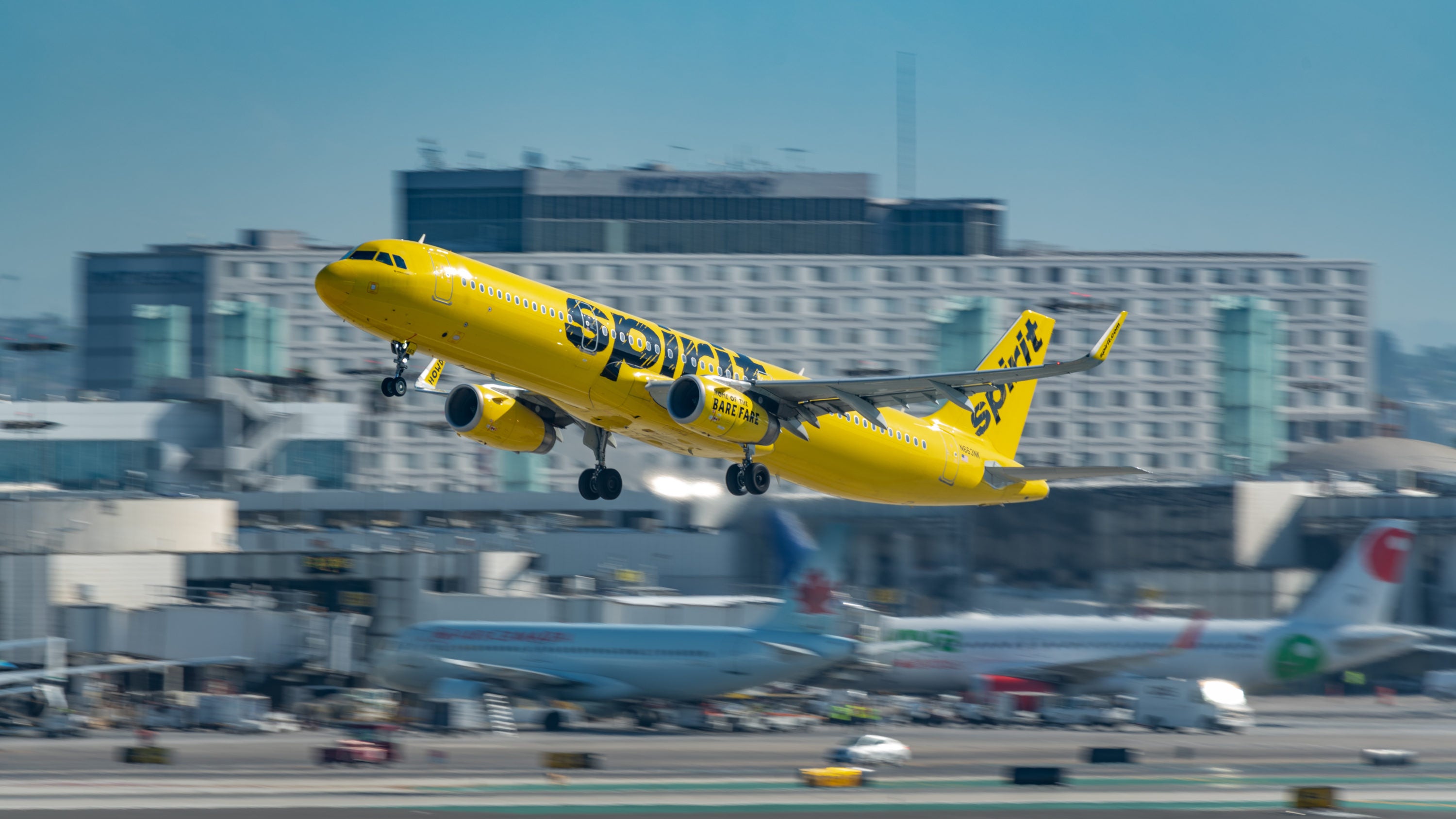 Spirit Airlines A321 departs LAX