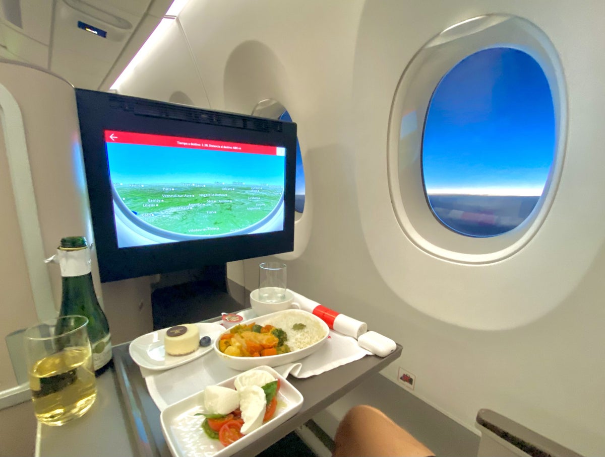 Iberia A350 business class dinner view