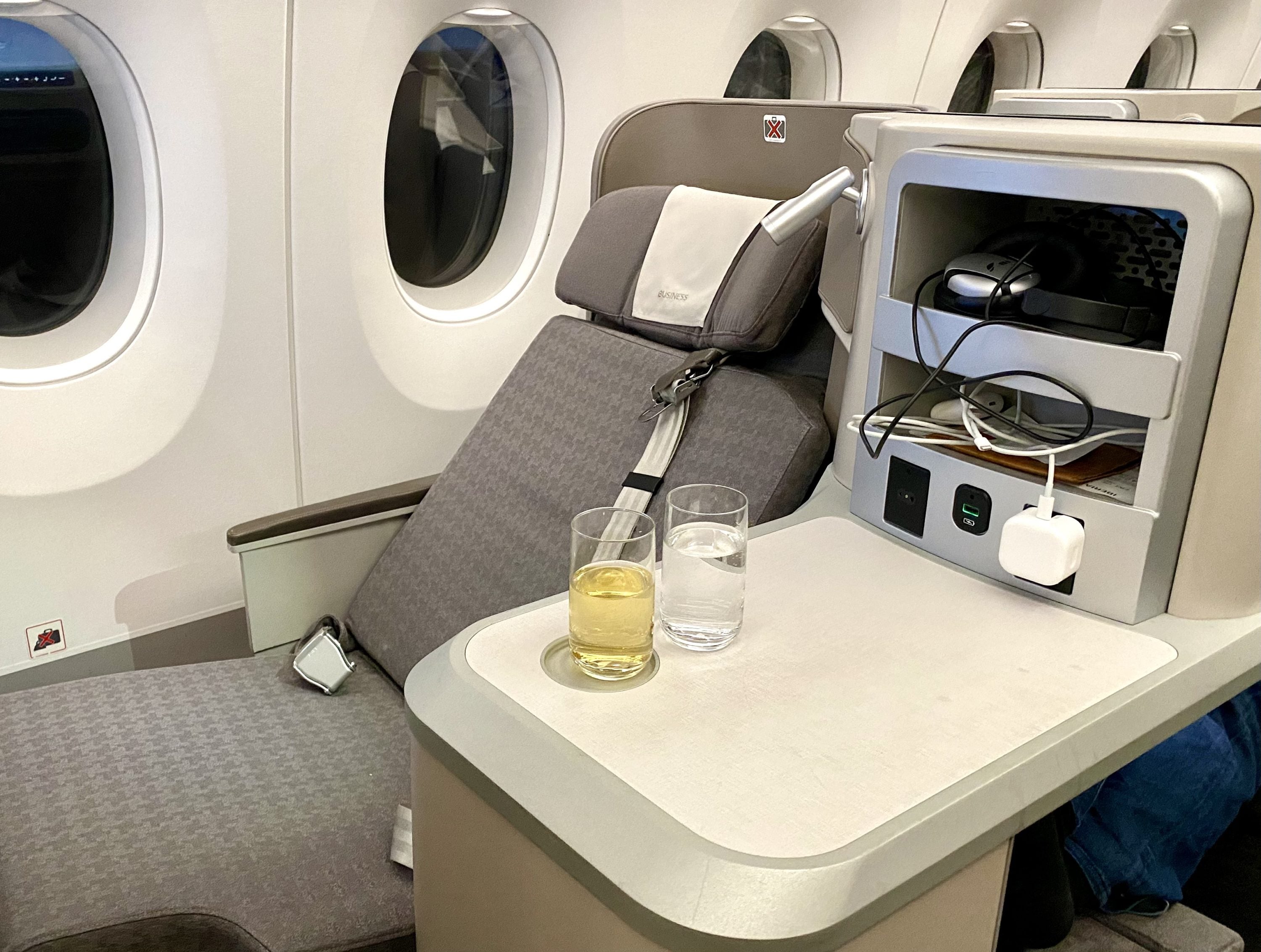 Iberia A350 business class seat 3L 2