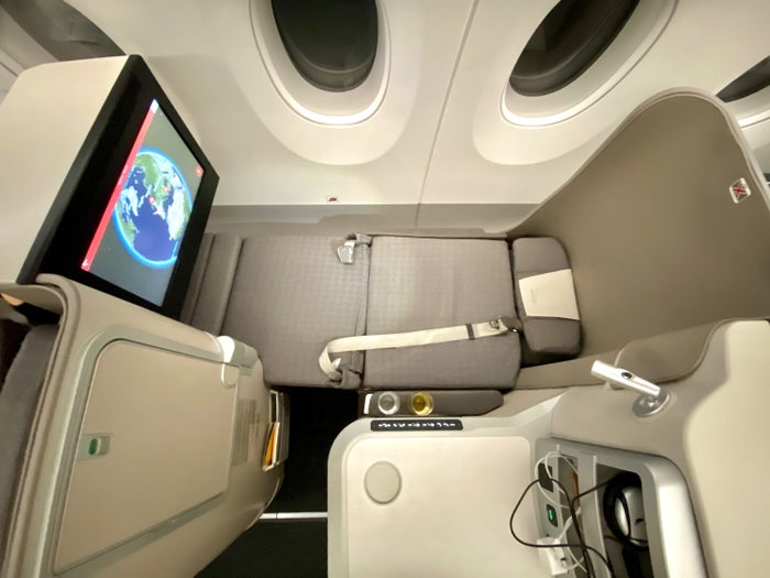 How I Use This Free Tool To Find the Best Business Class Deals With Miles