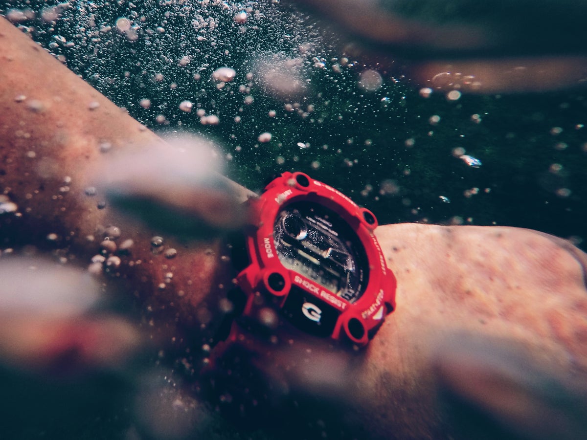 The 16 Best Waterproof Watches in 2023 [Multi-Purpose, Surfing, Kids]