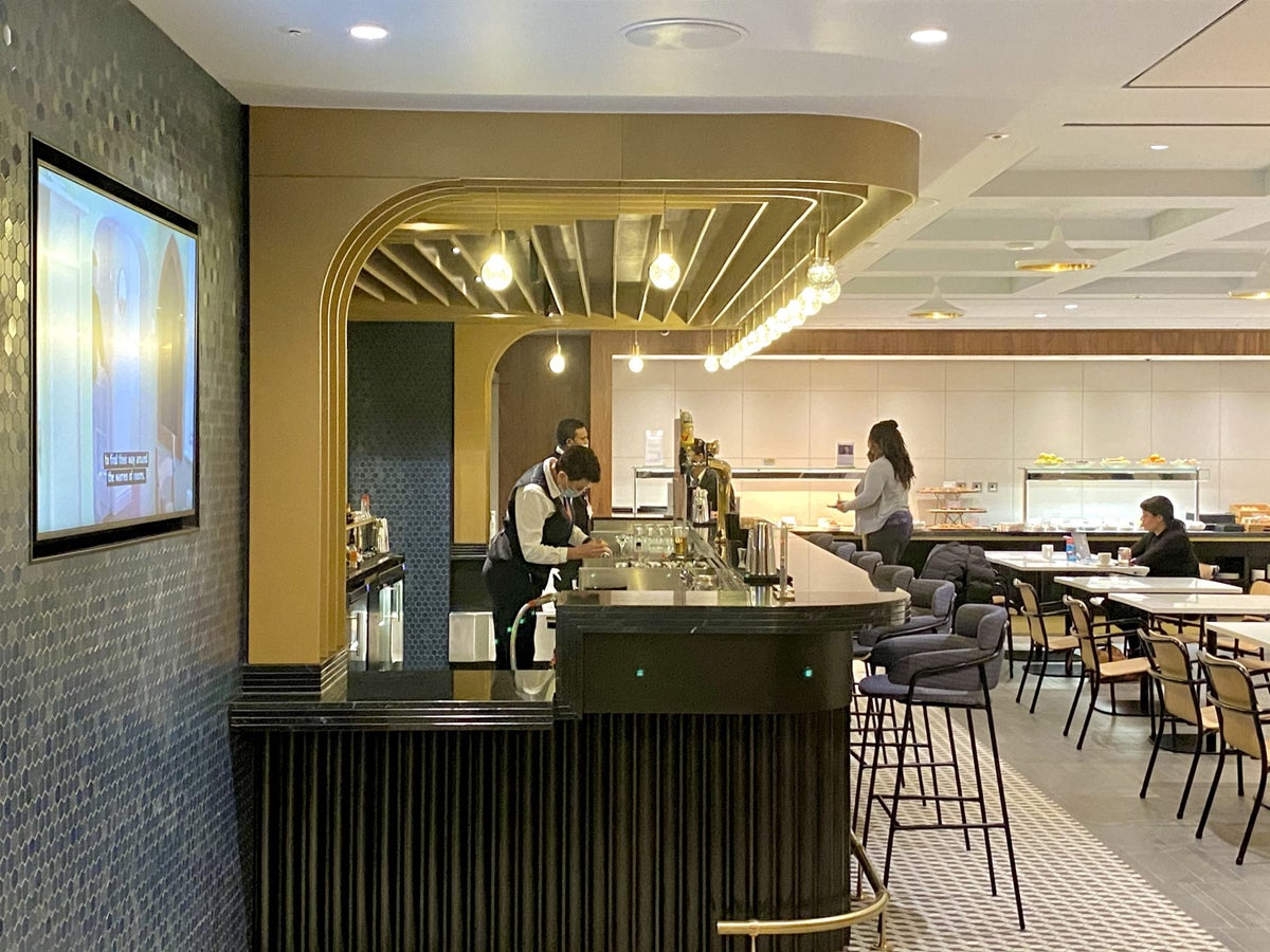 The London (LHR) American Express Centurion Lounge – Location, Hours, Amenities, and More