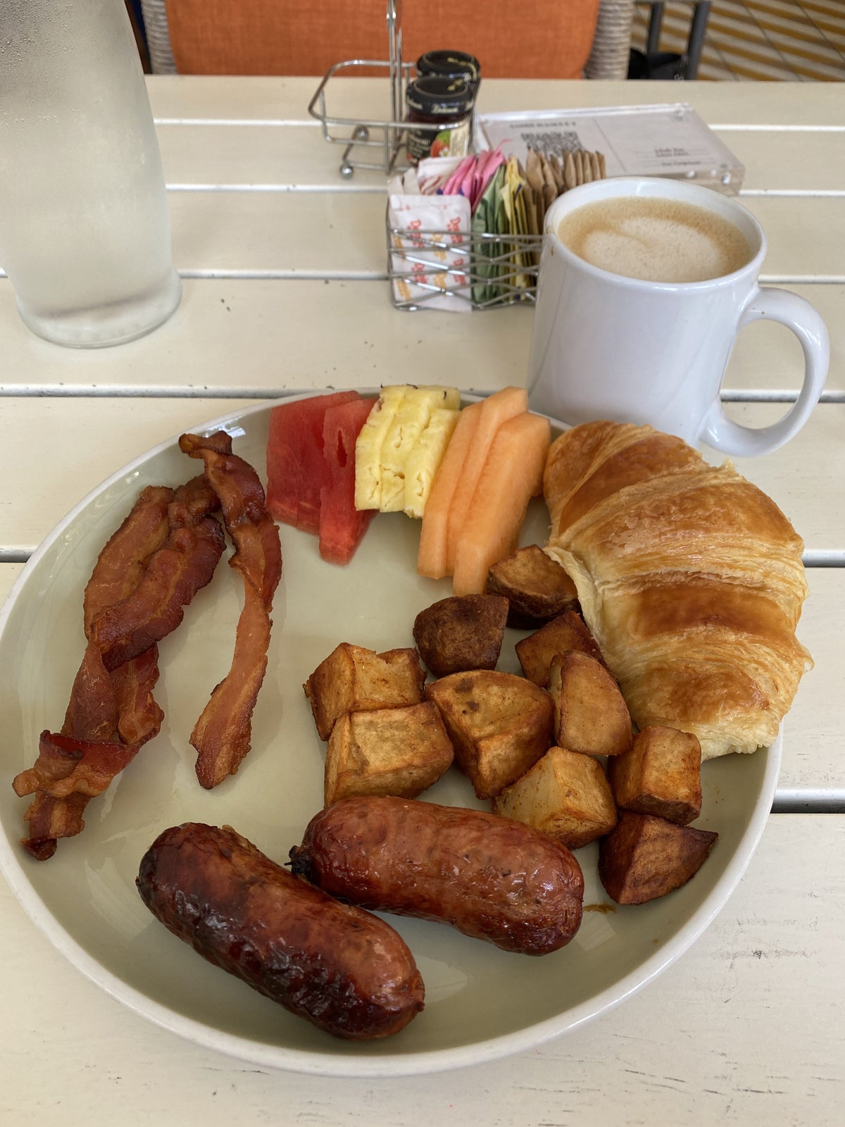 Confidante Breakfast Plate
