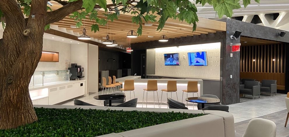 American Opens New Admirals Club At NY's LaGuardia Terminal B