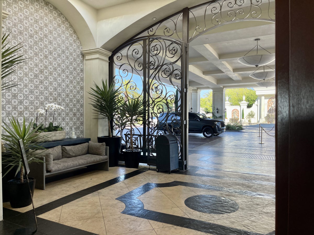 Waldorf Astoria Monarch Beach Resort Club Entry and Porte Cochere