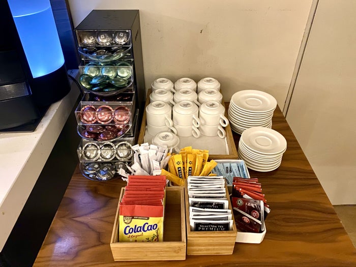 Alexandra Hotel Barcelona Curio Collection by Hilton breakfast hot drink station