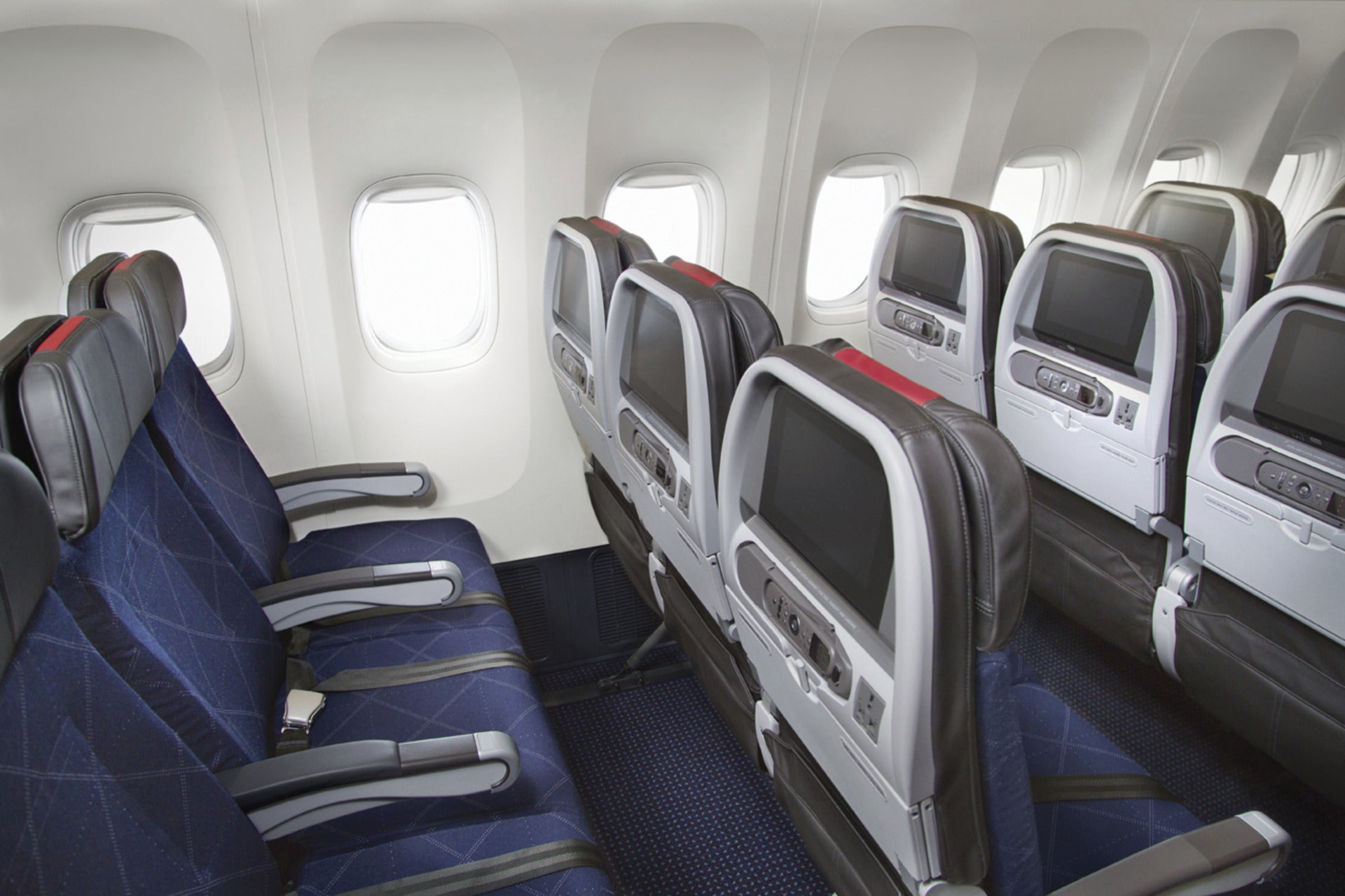 American Airlines Main Cabin: What to Know - NerdWallet