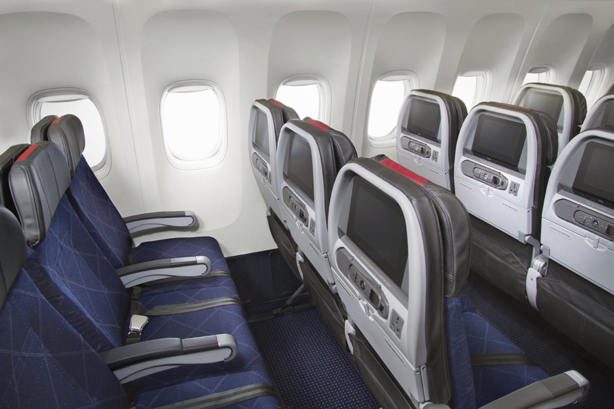 How To Choose the Best Economy Seat on American Airlines