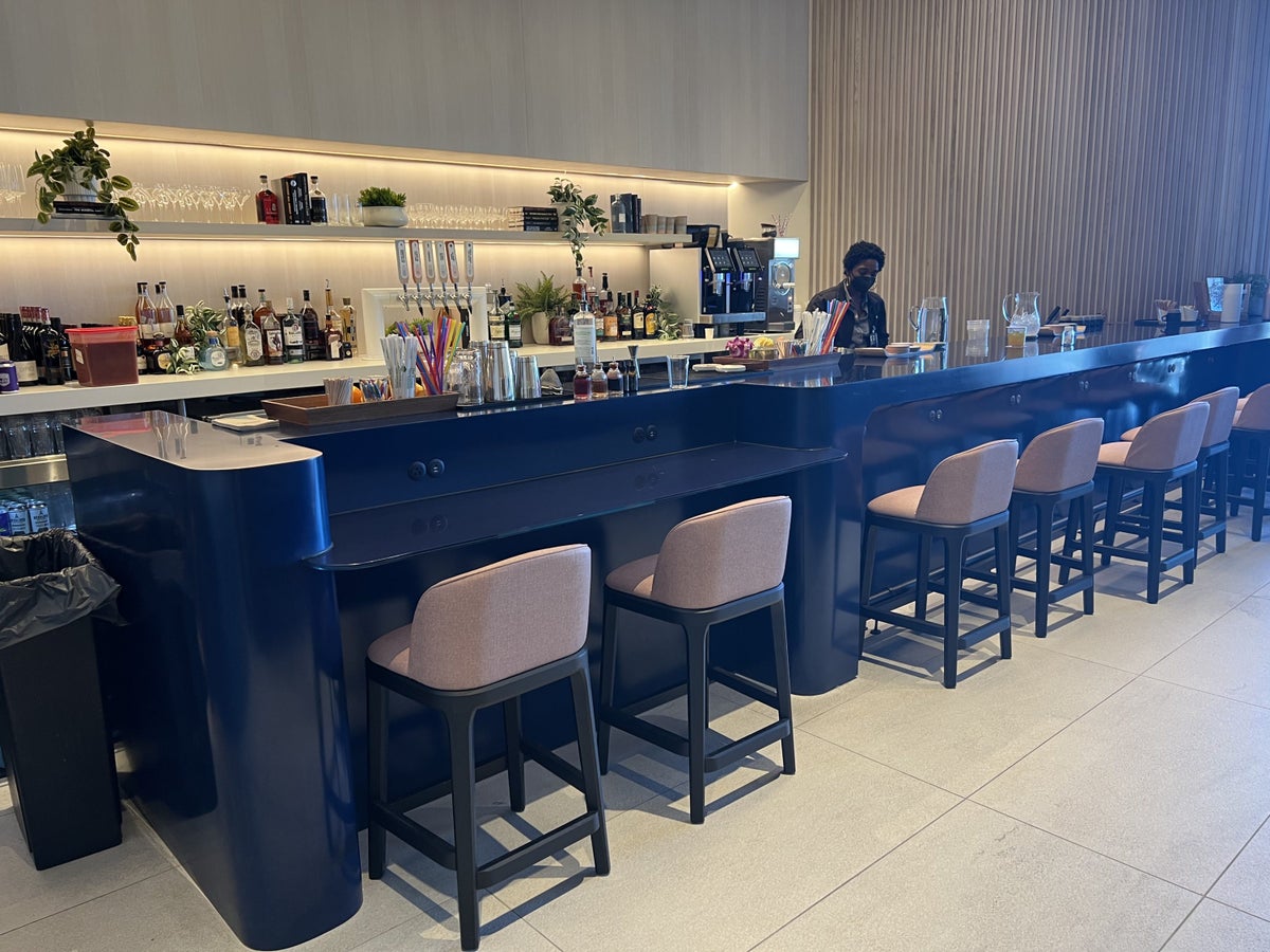 Capital One DFW Lounge Bar