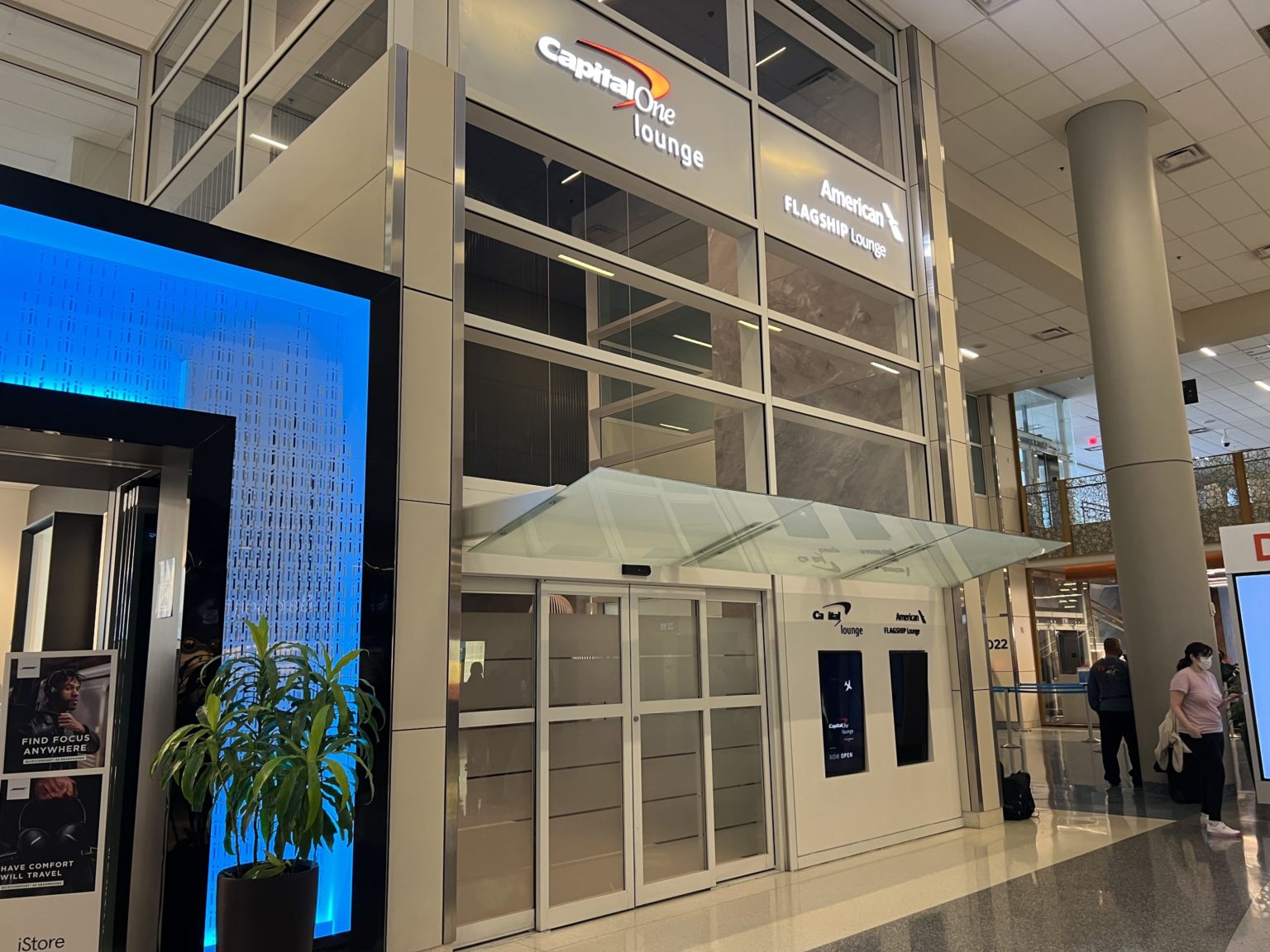 Capital One Lounge at Dallas Fort Worth Int'l Airport [Review]