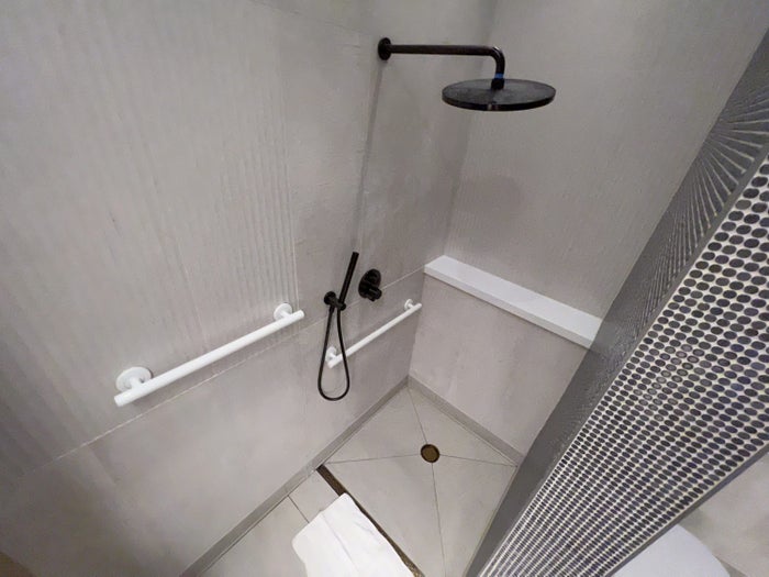 Capital One Lounge DFW Shower Stall