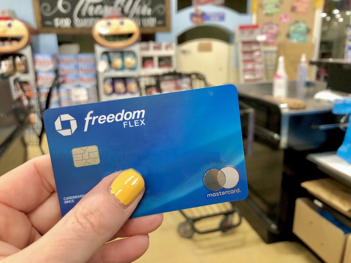 The 8 Best 5% Cash-back Credit Cards [2023]